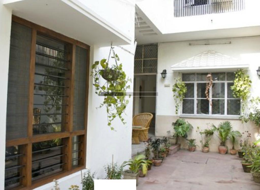 Eleven Bed & Breakfast New Delhi Buitenkant foto