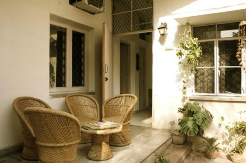 Eleven Bed & Breakfast New Delhi Buitenkant foto
